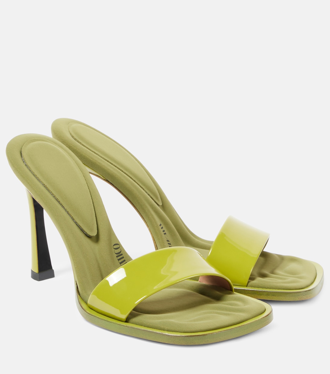 Pantoletten Mia 95 aus Lackleder | The Attico