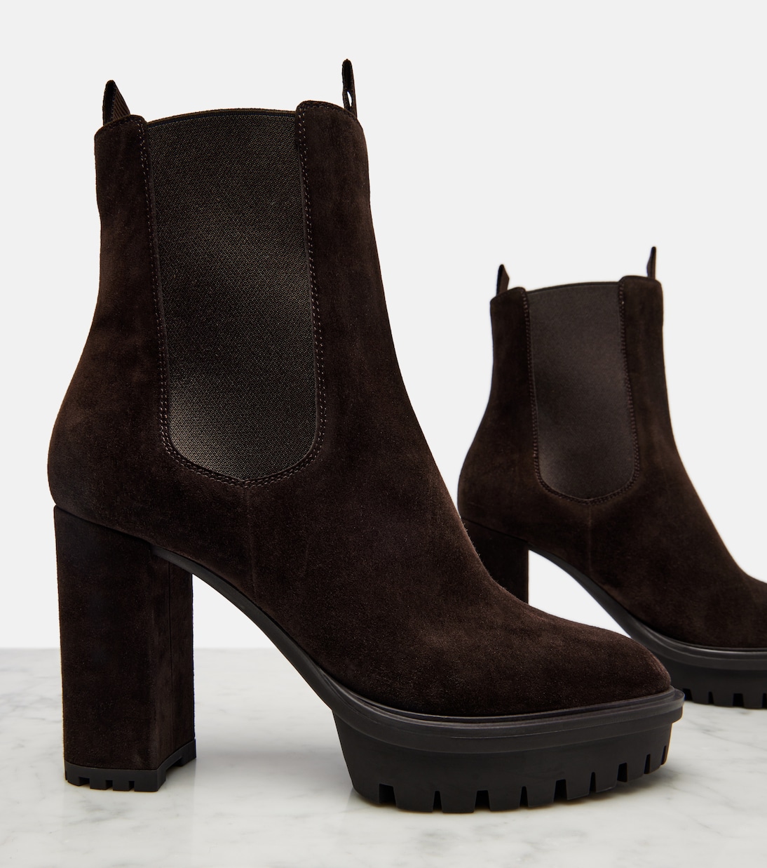 Stivaletti 90 in suede con plateau | Gianvito Rossi
