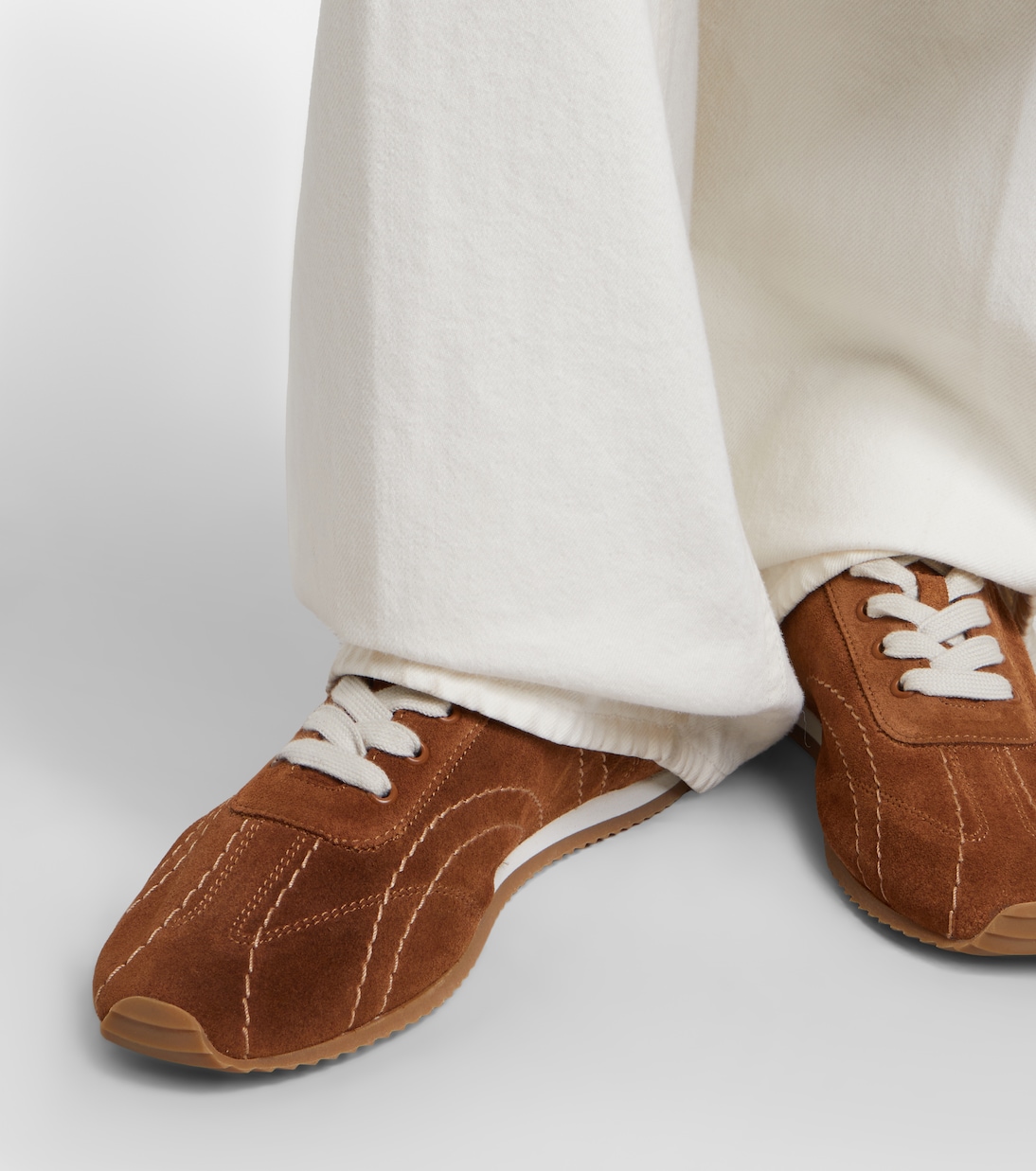 Sneakers aus Veloursleder | Toteme