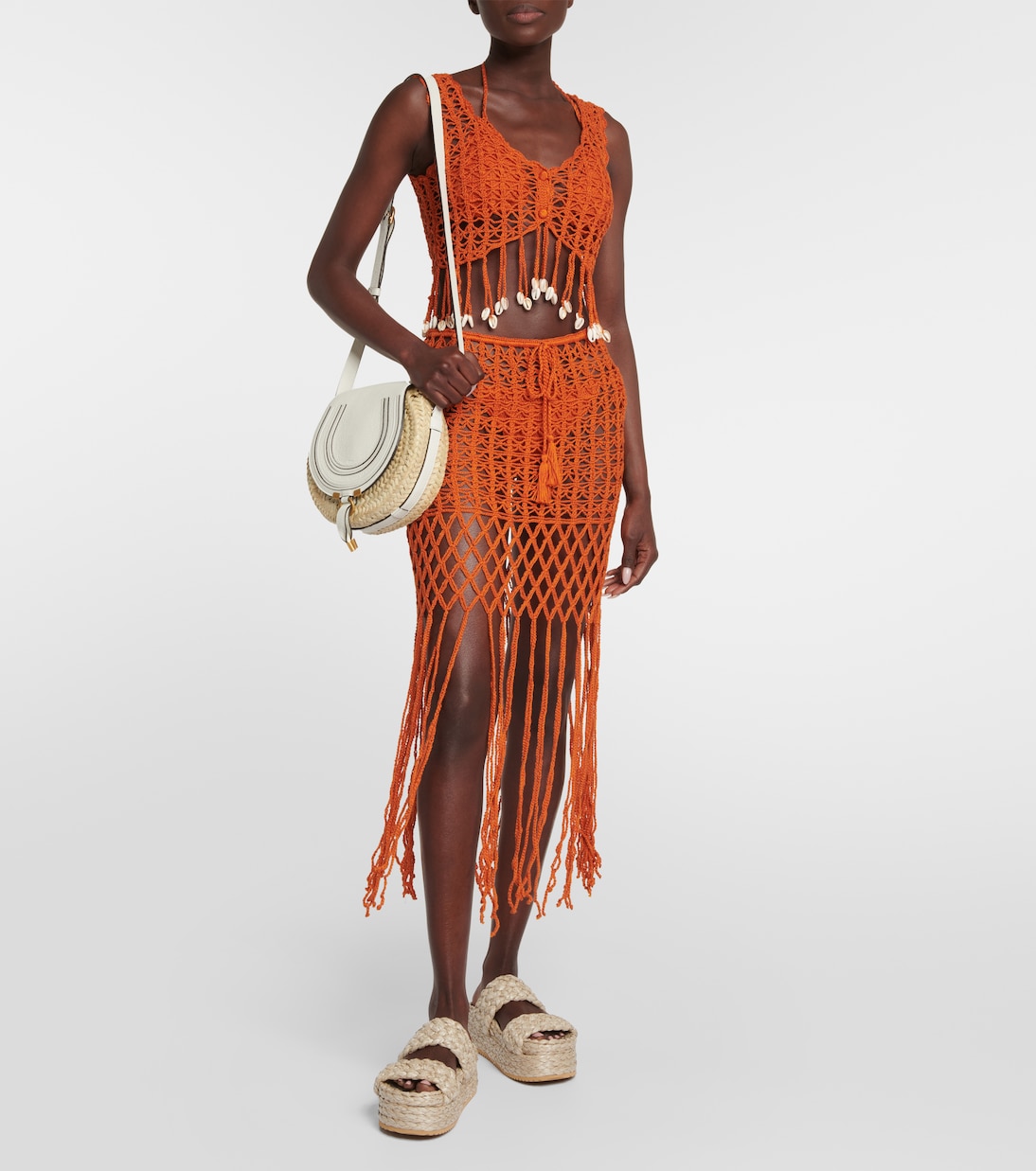 Top cropped in crochet con decorazione | Anna Kosturova