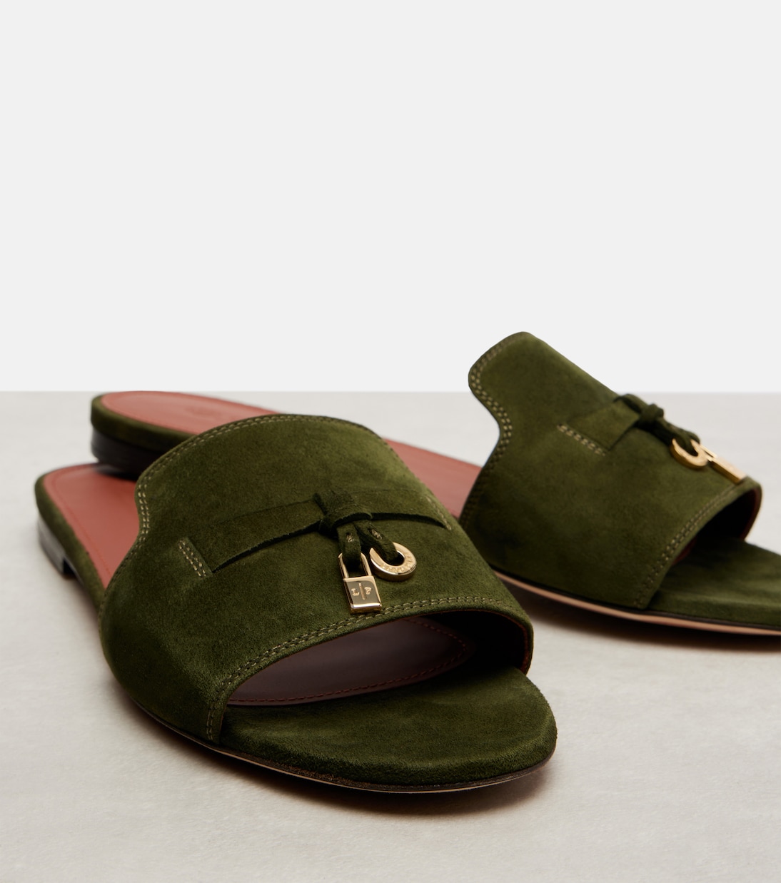Pantoletten Summer Charms aus Veloursleder | Loro Piana