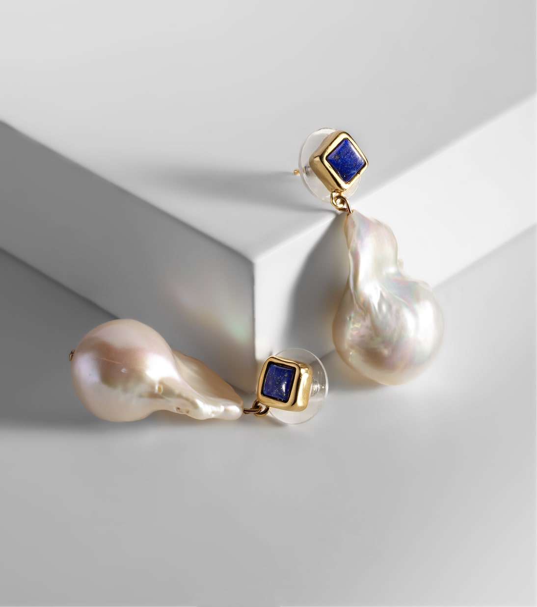 Boucles d’oreilles Mer Large en or vermeil 18 ct, lapis-lazuli et perles baroques | Sophie Buhai