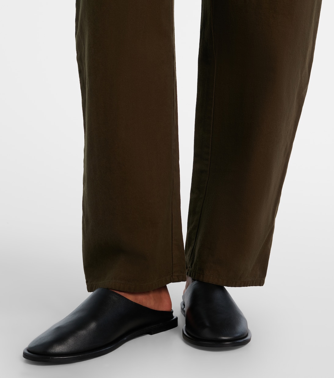 Chloe high-rise cotton canvas barrel-leg pants | Leset