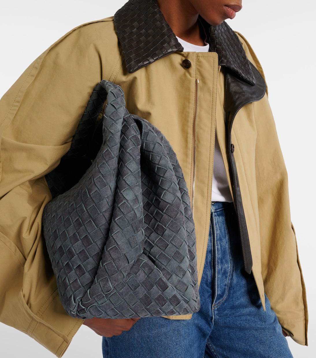 Sac Campana Large en daim Intrecciato | Bottega Veneta