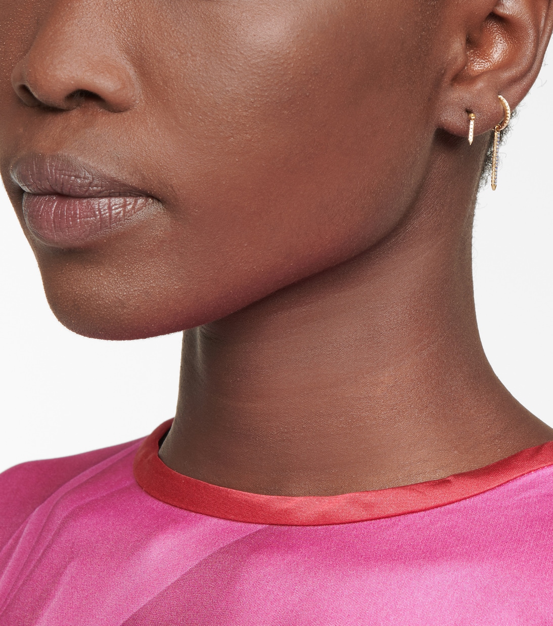 Boucle d'oreille unique Eternity Bar Threaded  en or 18 ct avec diamants | Maria Tash