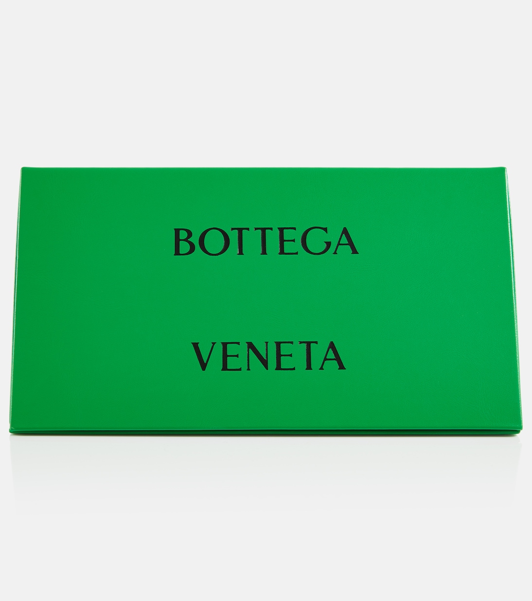 Occhiali da sole BOTTEGA VENETA stile aviatore per giovani trendsetter