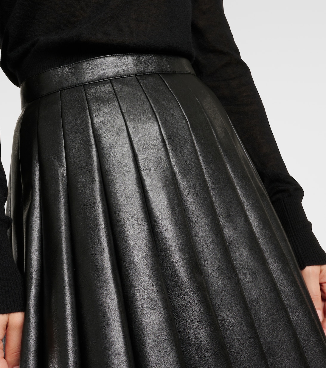 Pleated faux leather midi skirt | Junya Watanabe
