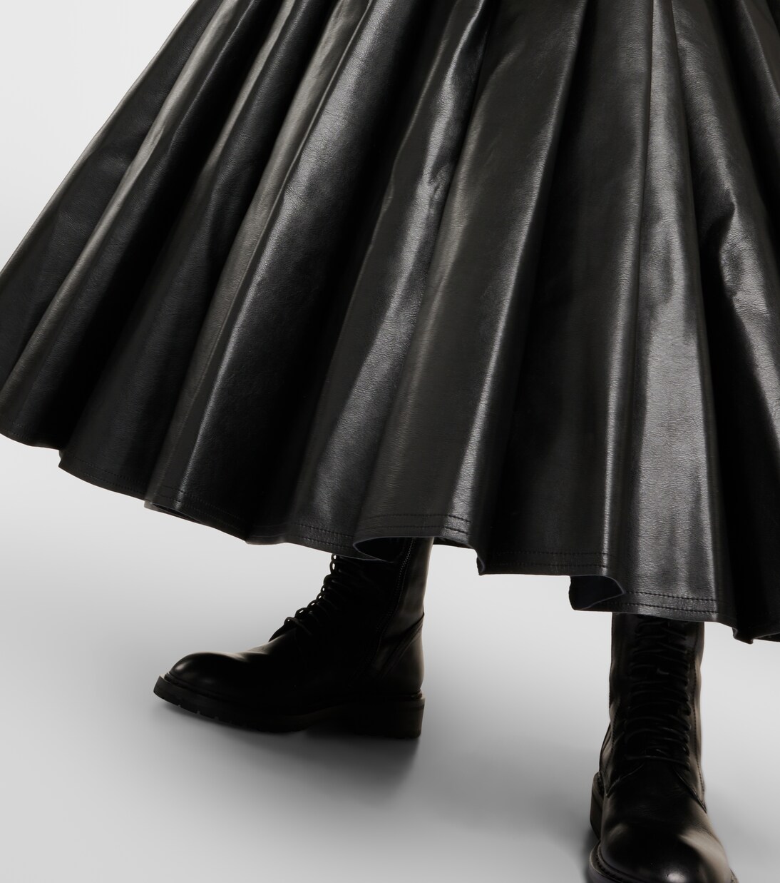 Pleated faux leather midi skirt | Junya Watanabe