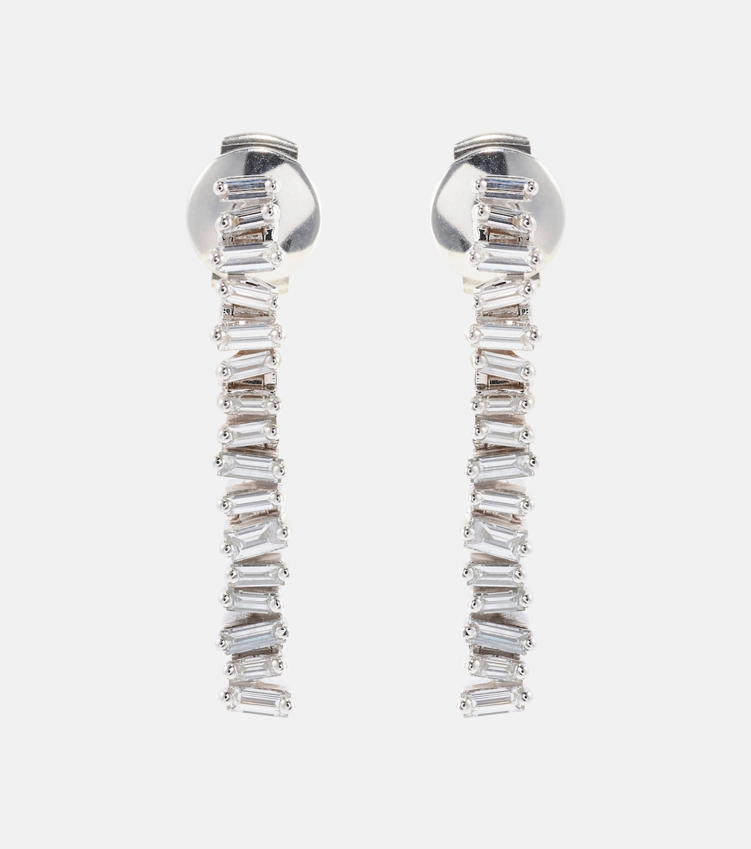 Orecchini pendenti in oro bianco 18kt con diamanti bianchi di Suzanne Kalan, perfetti per un look giovane e raffinato.