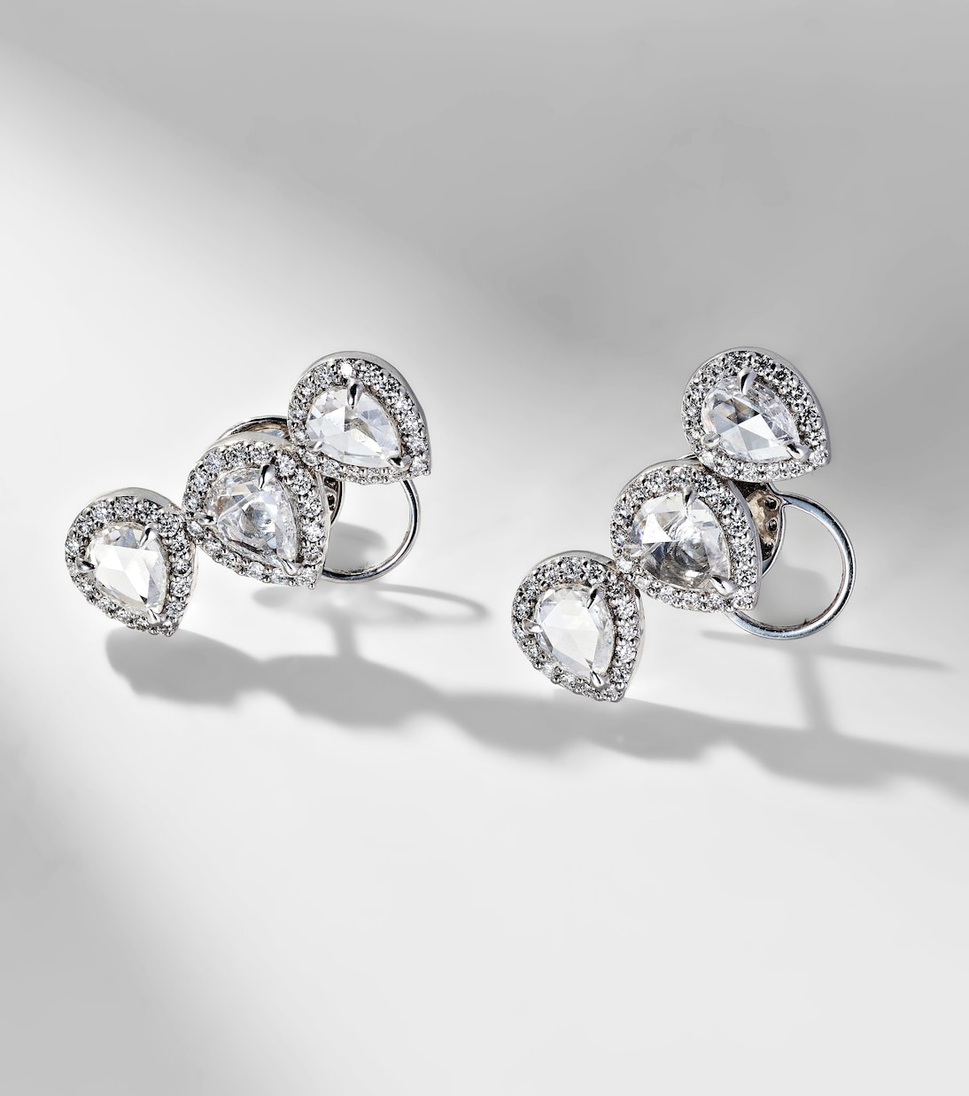 Orecchini Kanika in oro bianco 18kt con diamanti | Kamyen