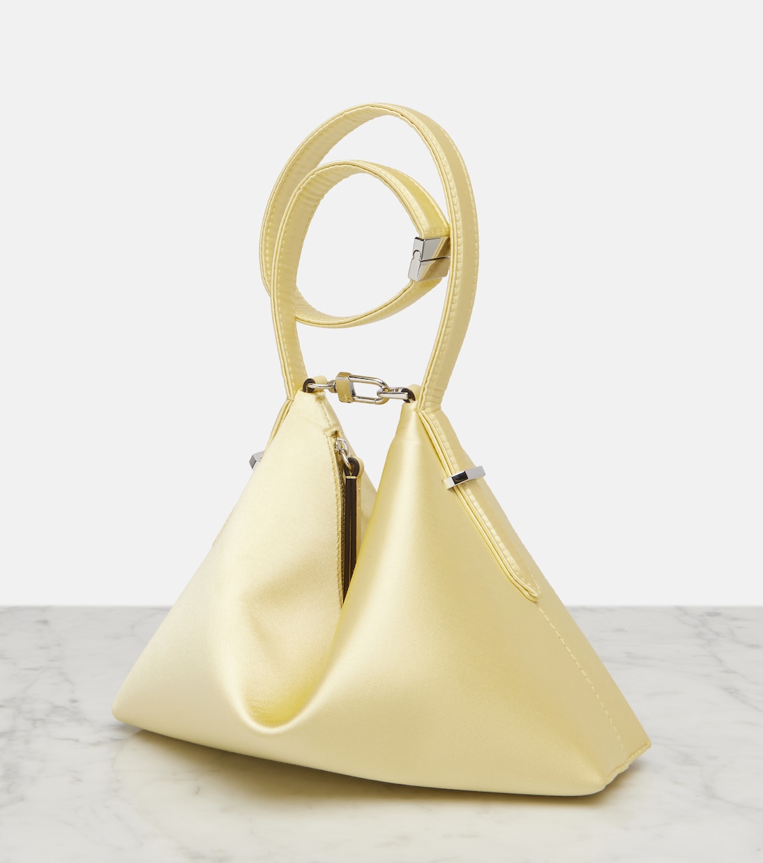 Clutch Scoop Small de satén | Toteme