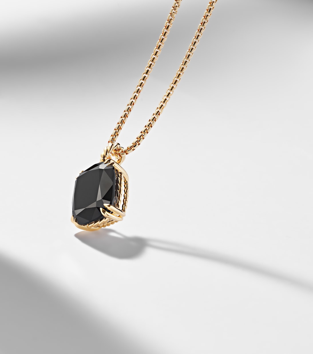 Marbella 18kt gold necklace with onyx | David Yurman