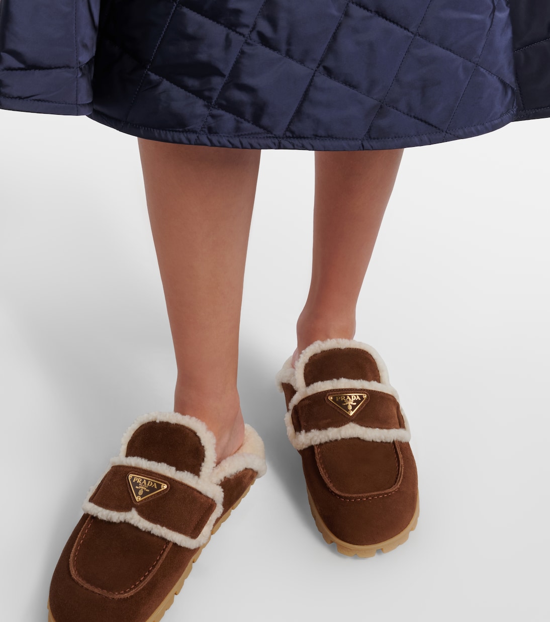 Slippers aus Veloursleder und Shearling | Prada