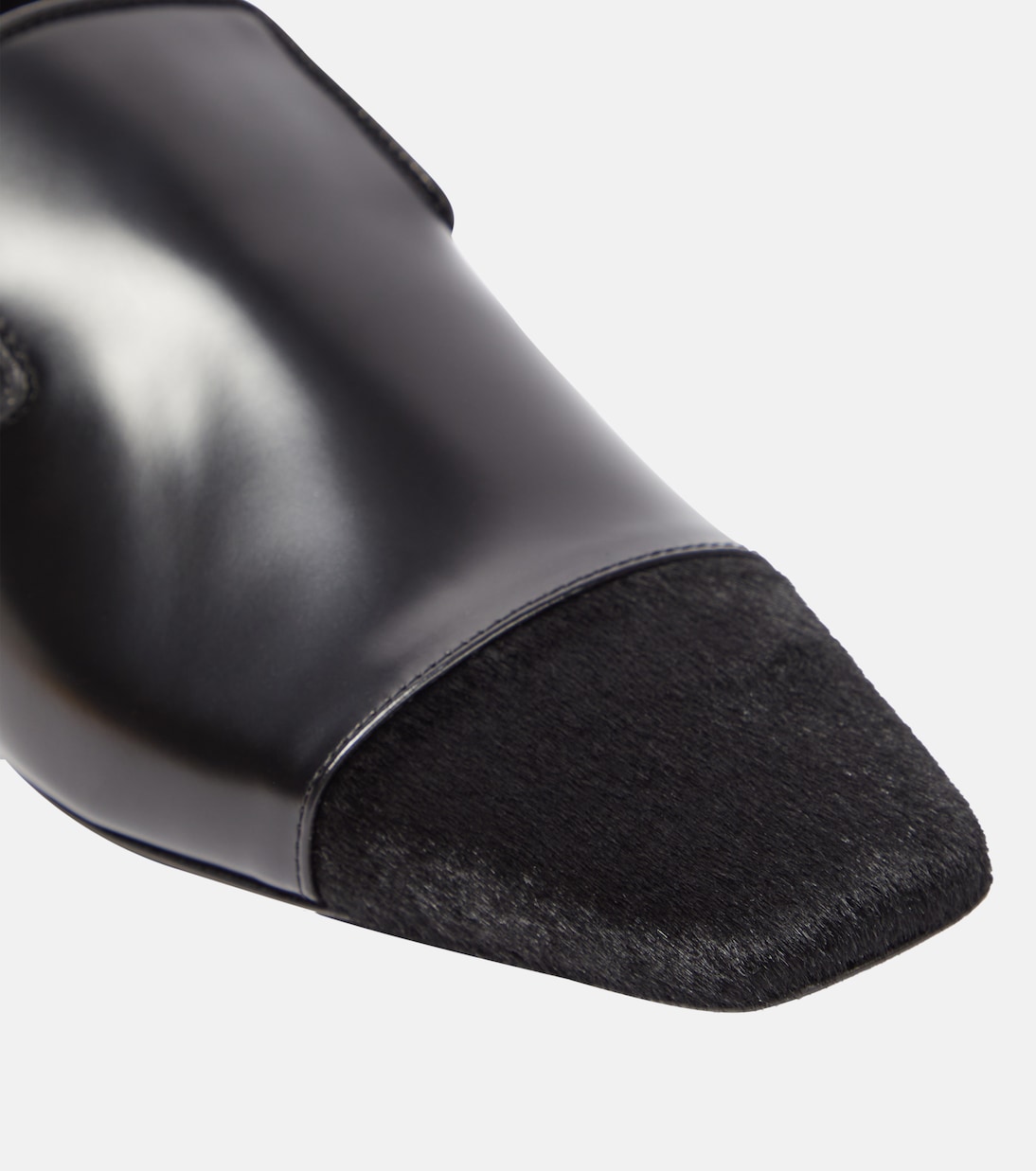 Loafers aus Leder und Kalbshaar | Toteme