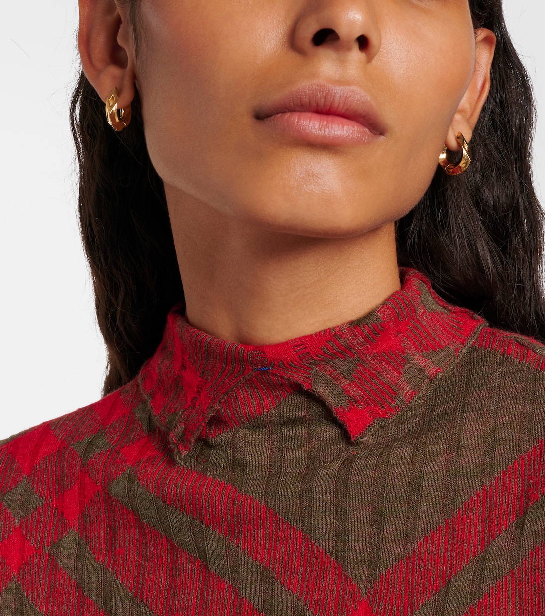 Orecchini a cerchio Hollow Small in argento sterling bagnati in oro | Burberry