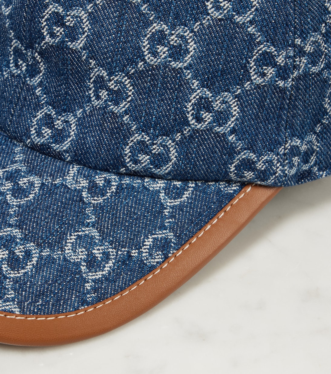 Berretto da baseball in tela GG GUCCI con dettagli in pelle e finiture denim per uno stile giovane e trendy