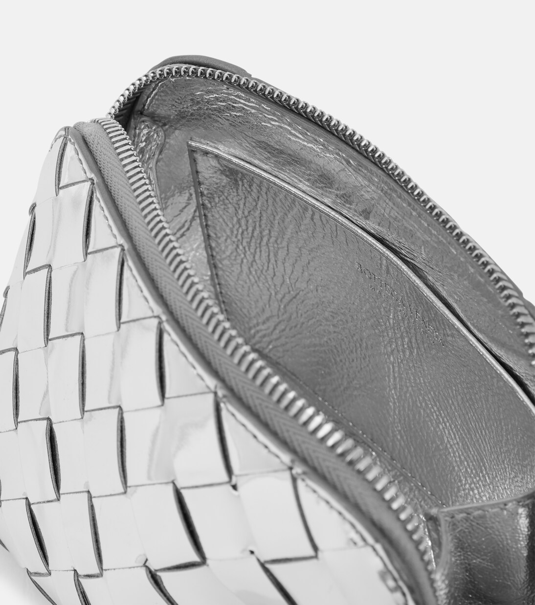 Borsellino in pelle metallizzata Intrecciato Bottega Veneta per giovani trendy