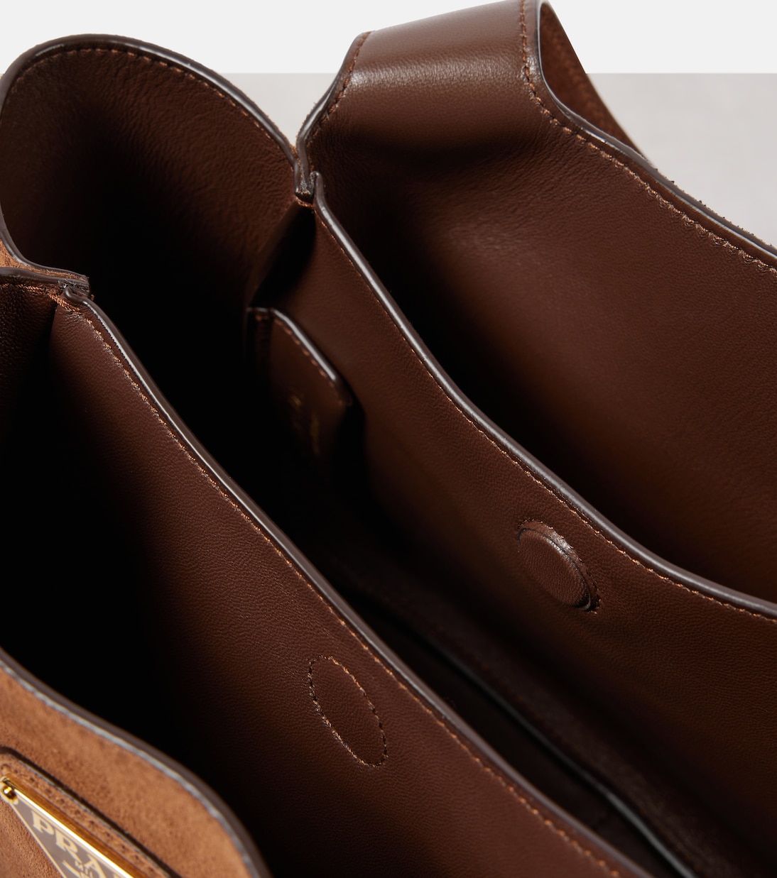 Borsa a spalla Medium in suede | Prada