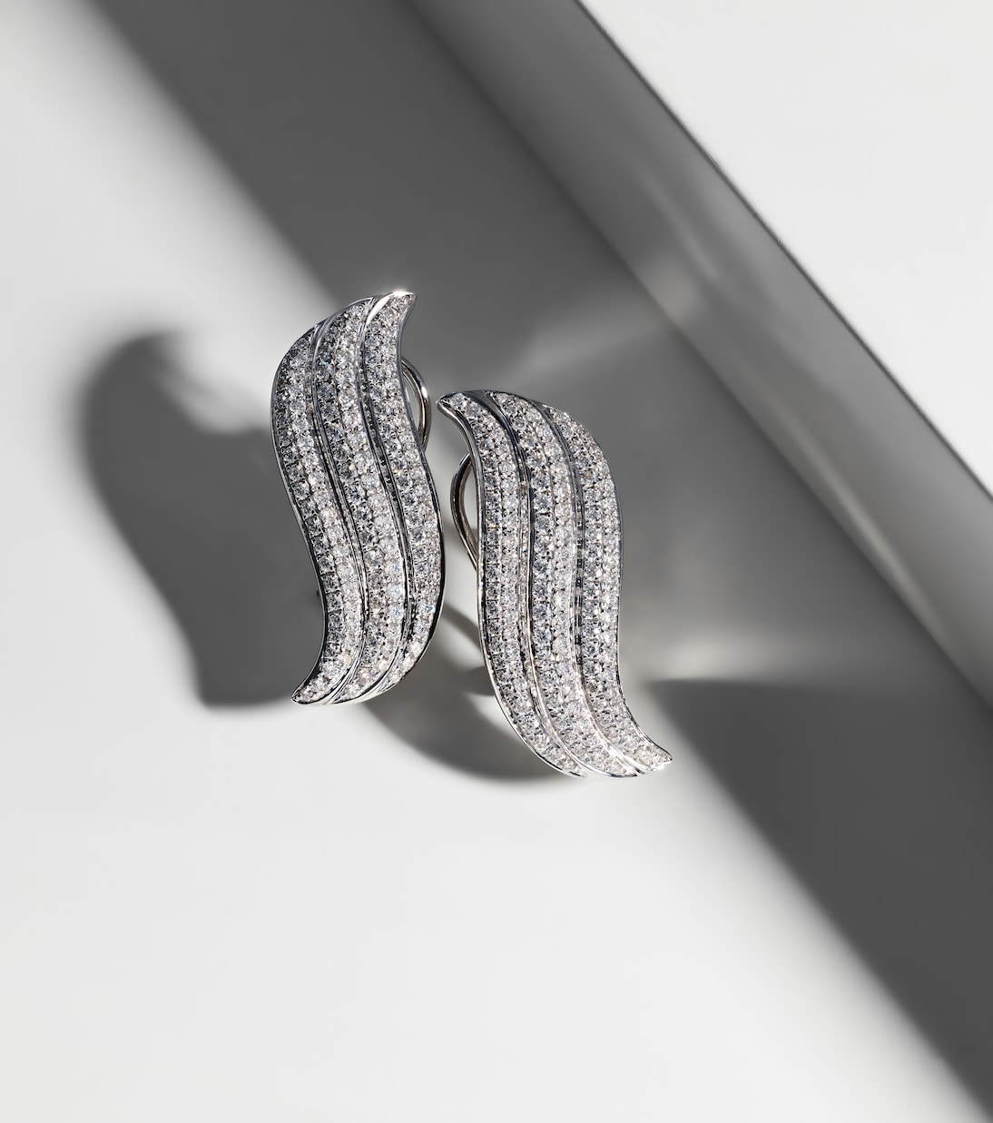 Orecchini Celeste Small in oro bianco 18kt con diamanti | Anita Ko