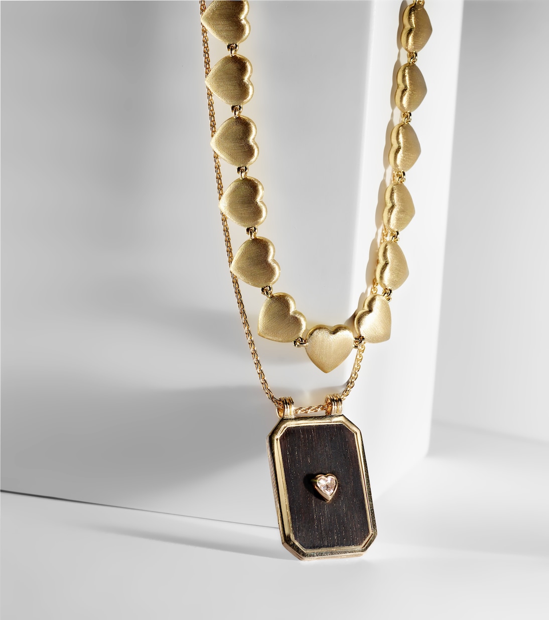Collier Heart Scapular en or 18 ct, ébène et diamant | Marie Lichtenberg