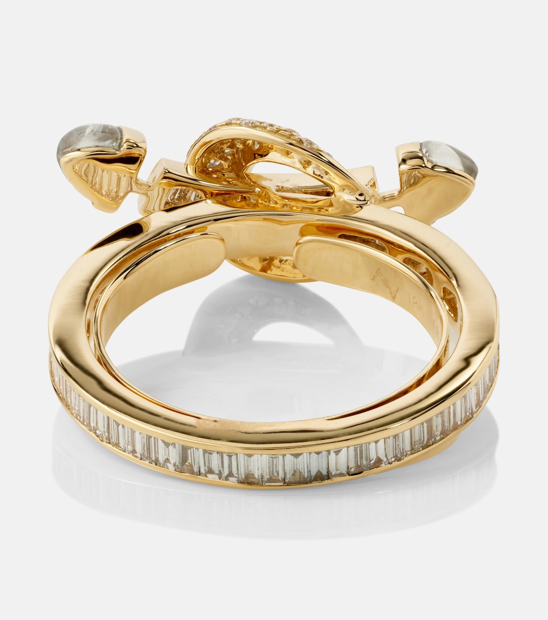 Anillo Chakra de oro de 18 ct con diamantes, esmeraldas y cuarzos | Ananya