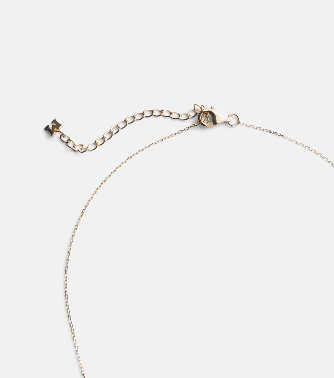 14kt gold necklace with Baroque pearl and diamonds | Mateo
