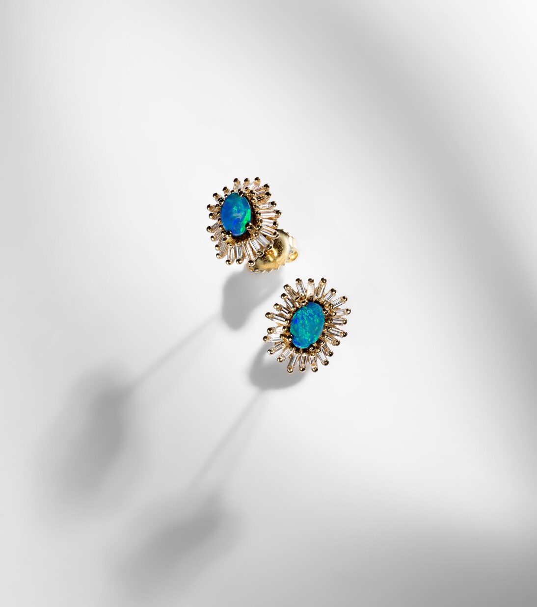 Flower Burst 18kt gold earrings with opal and diamonds | Suzanne Kalan