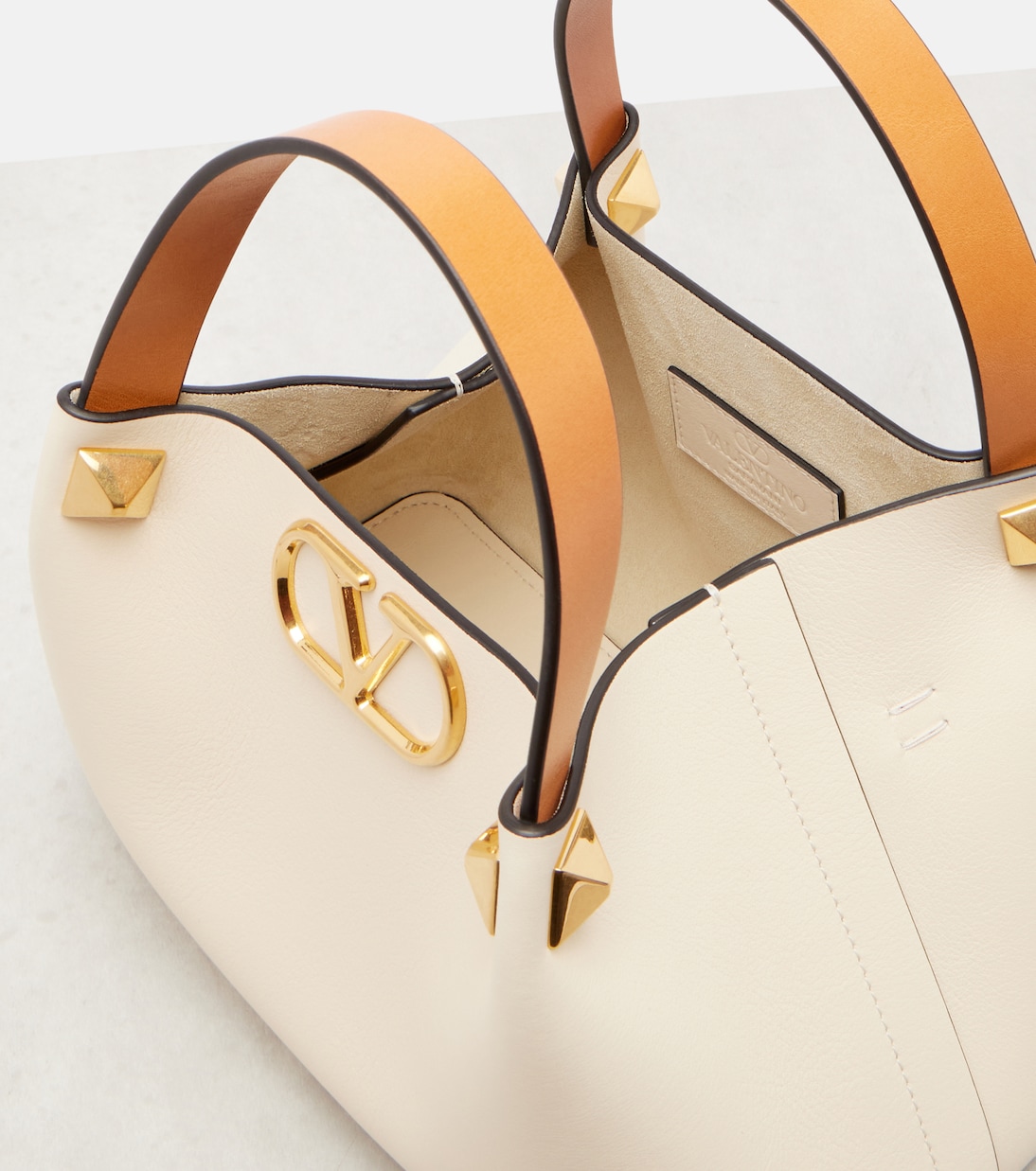 VLogo Small leather tote bag | Valentino Garavani