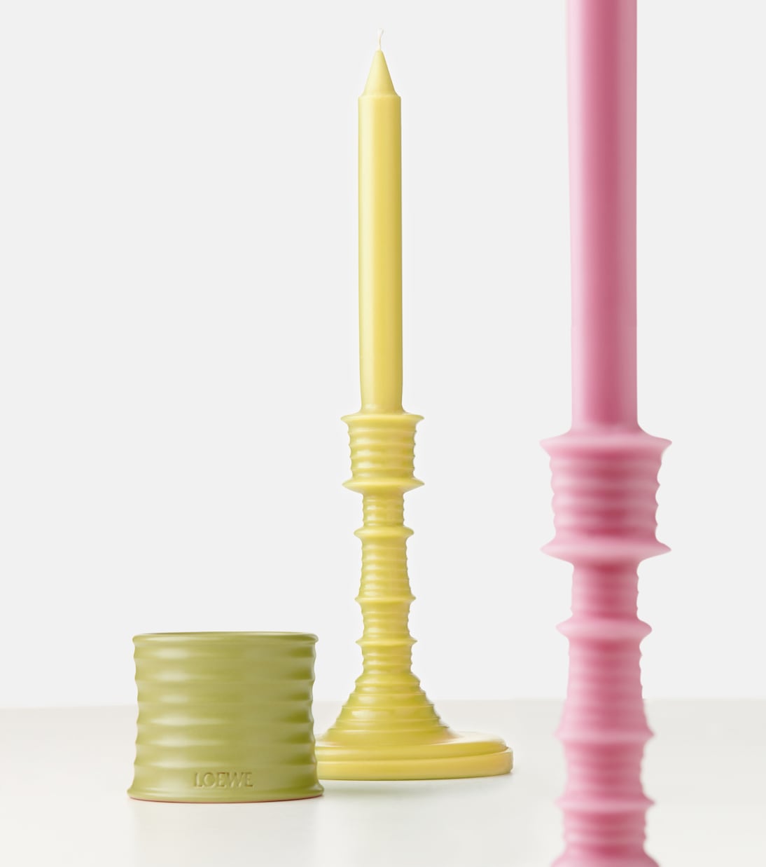 Honeysuckle scented candle | Loewe Home Scents