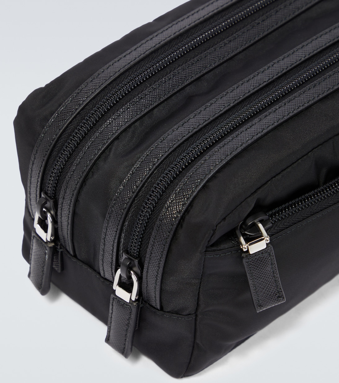 Kosmetiketui aus Re-Nylon | Prada