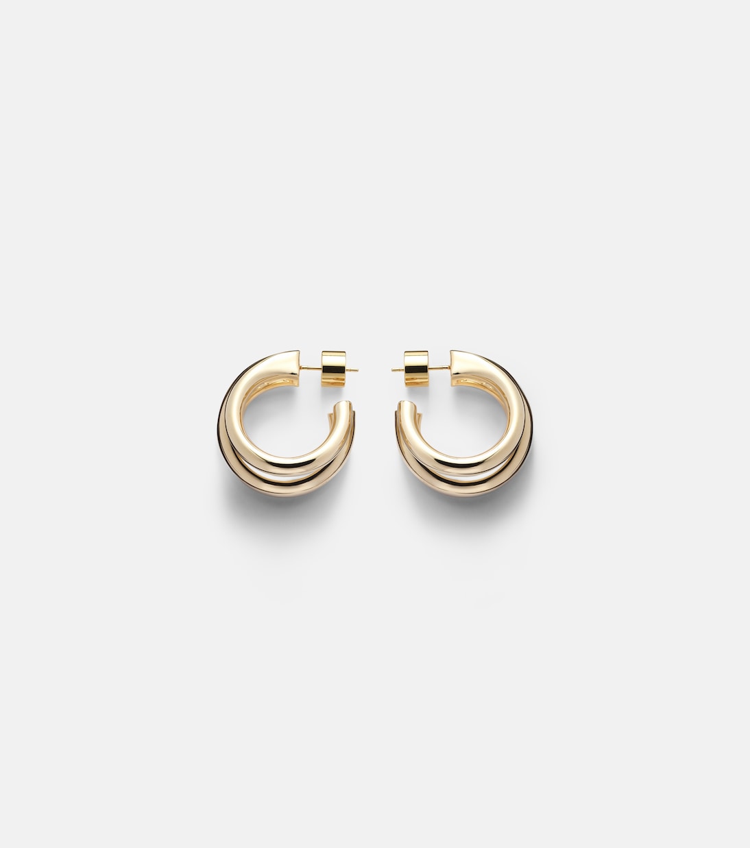 Orecchini a cerchio placcati oro 10kt di JENNIFER FISHER per stile giovane e moderno