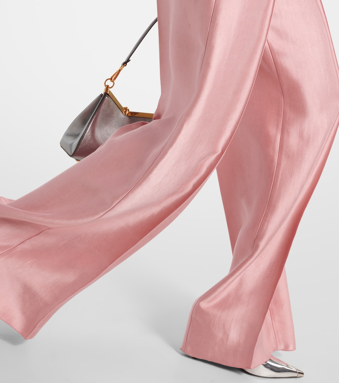 Weite Hose Slouchy Elegance aus Satin | Dorothee Schumacher