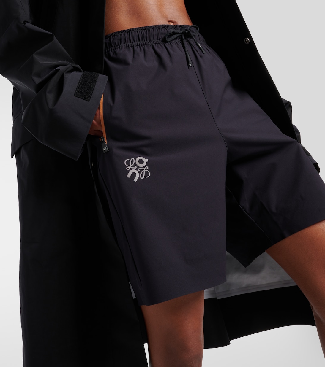 x On - Shorts in tessuto tecnico | Loewe