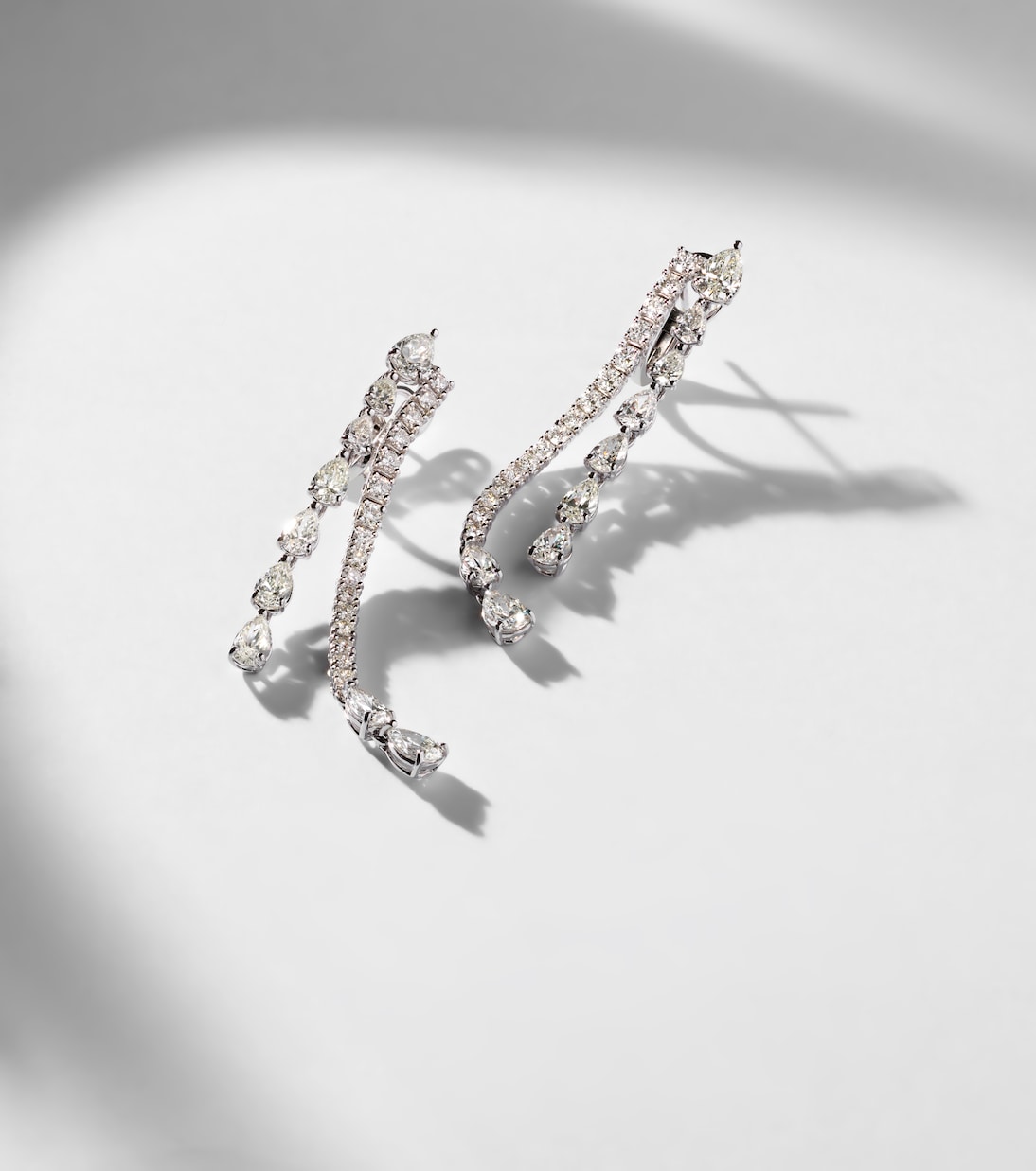 Classics Twist 18kt white gold earrings with diamonds | Bucherer Fine Jewellery