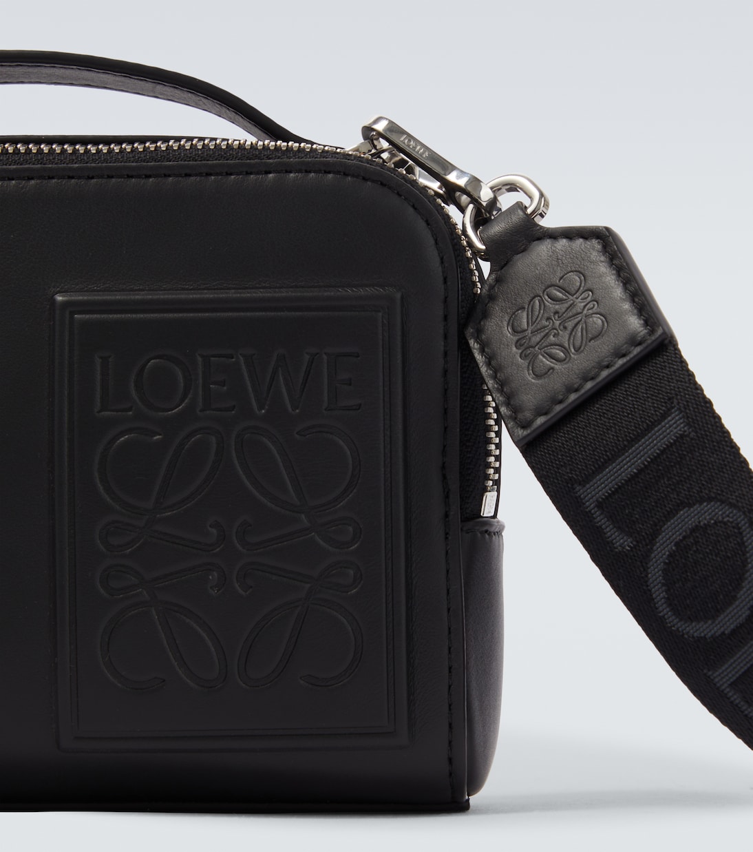 Schultertasche Anagram Mini aus Leder | Loewe