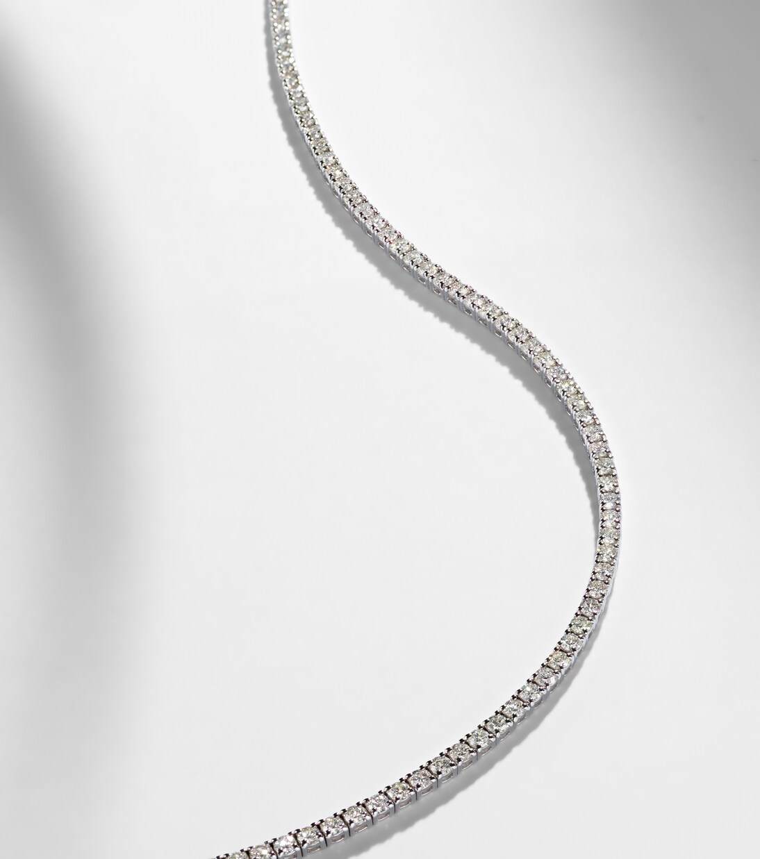 18kt white gold (750/1000) tennis bracelet with diamonds | Shay Jewelry