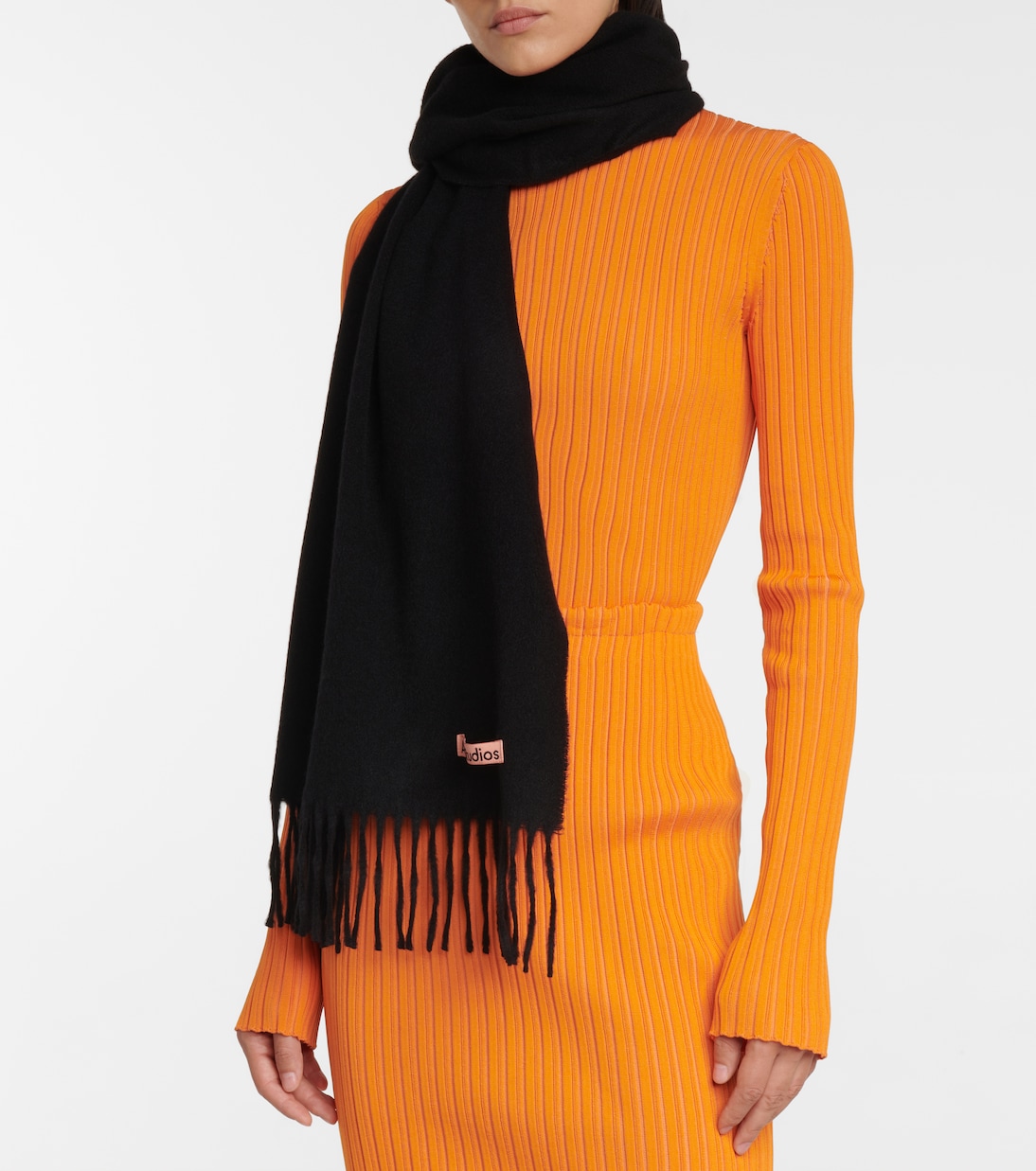Sciarpa in cashmere frangiata ACNE STUDIES, stile giovanile Canada