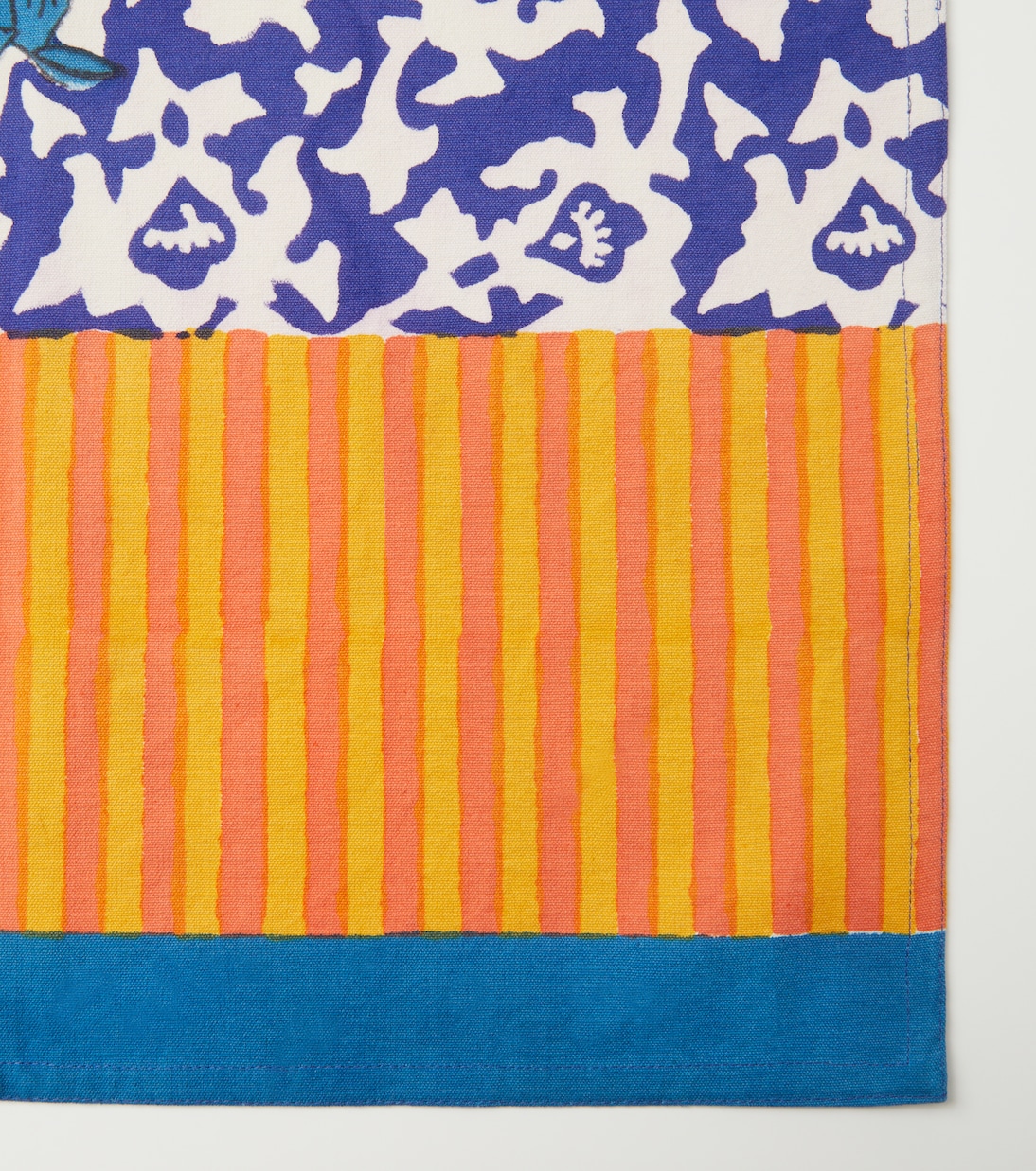 Arabesque Corolla cotton table runner | Lisa Corti