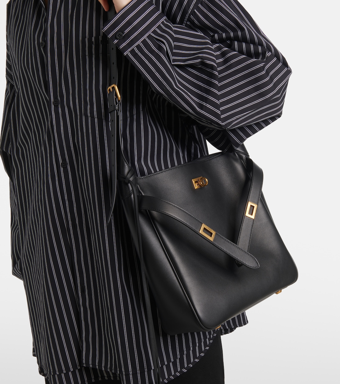 Schultertasche Bel Air Small aus Leder | Balenciaga