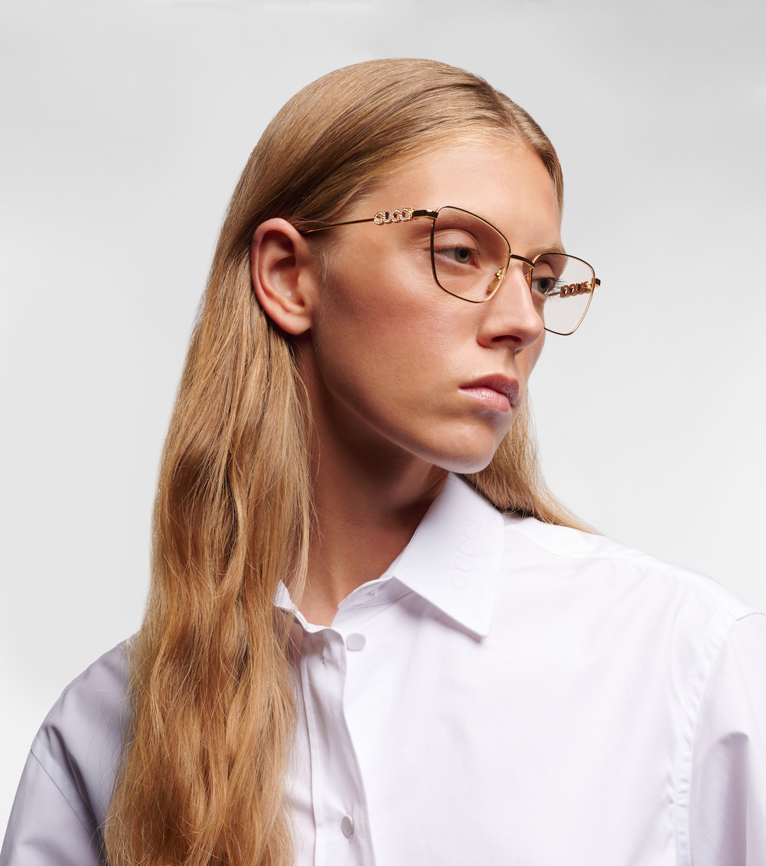 Occhiali cat-eye GUCCI con dettagli glamour per uno stile giovane e audace