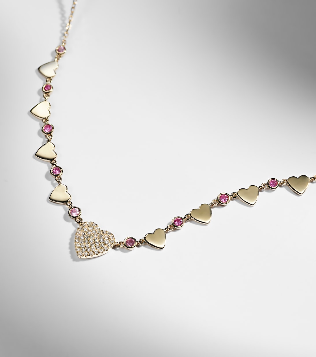 Collana in oro 14kt ROXANNE con diamanti e zaffiri per uno stile giovane e raffinato