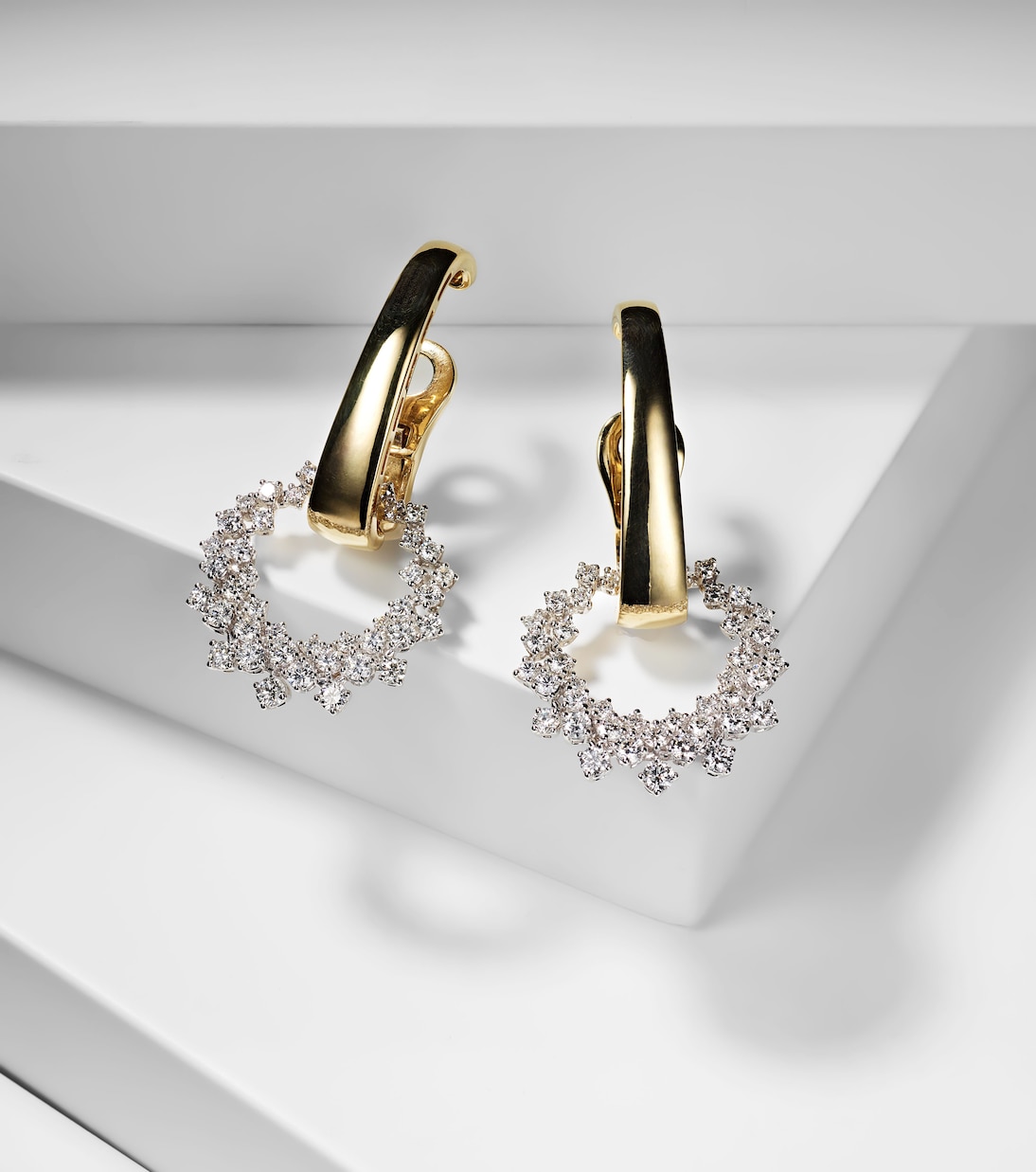 Orecchini YEPREM Strada Dorata in oro 18kt con diamanti, gioielli eleganti per giovani
