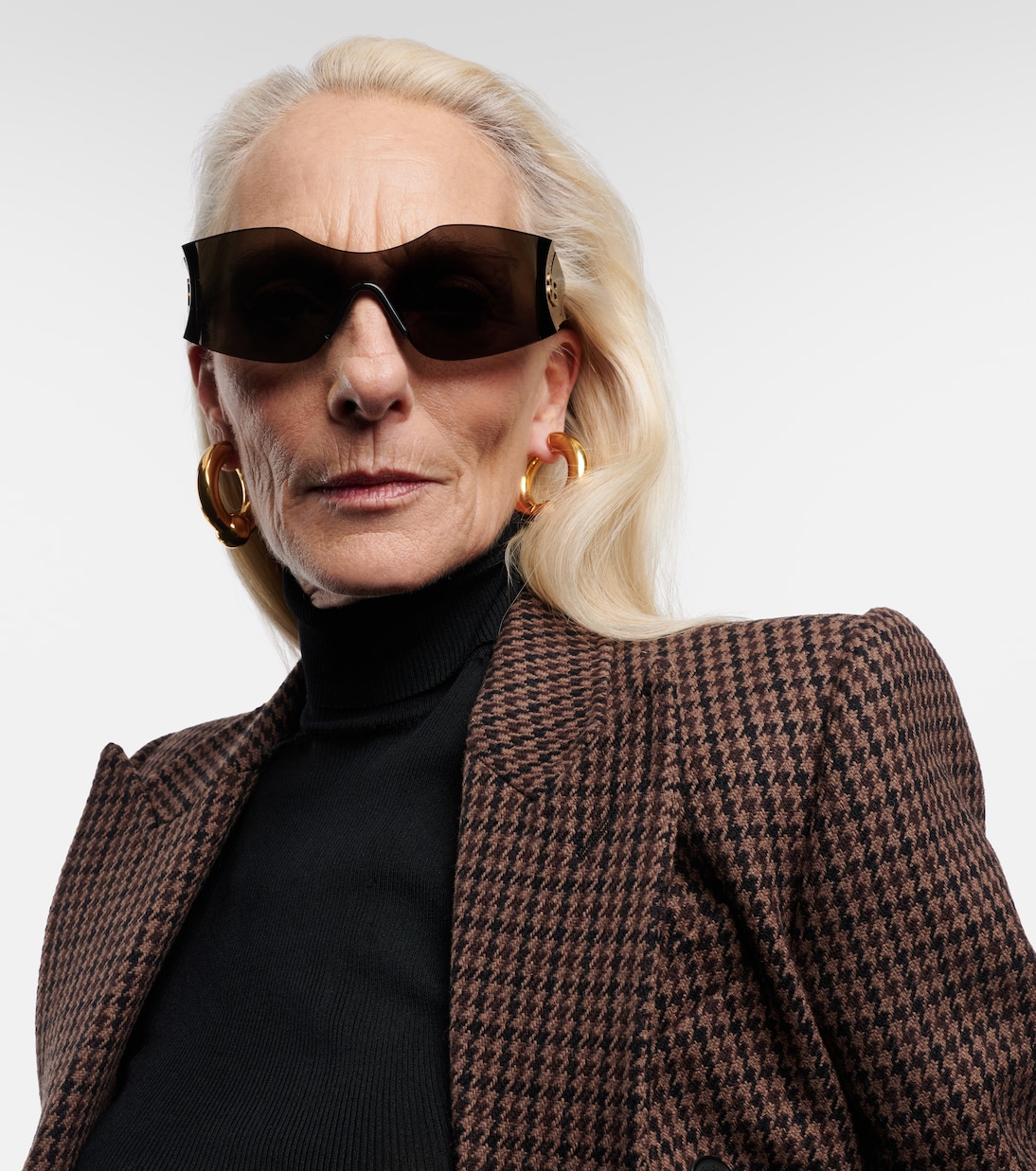 Occhiali da sole Balenciaga Hourglass Mask: stile giovane e iconico