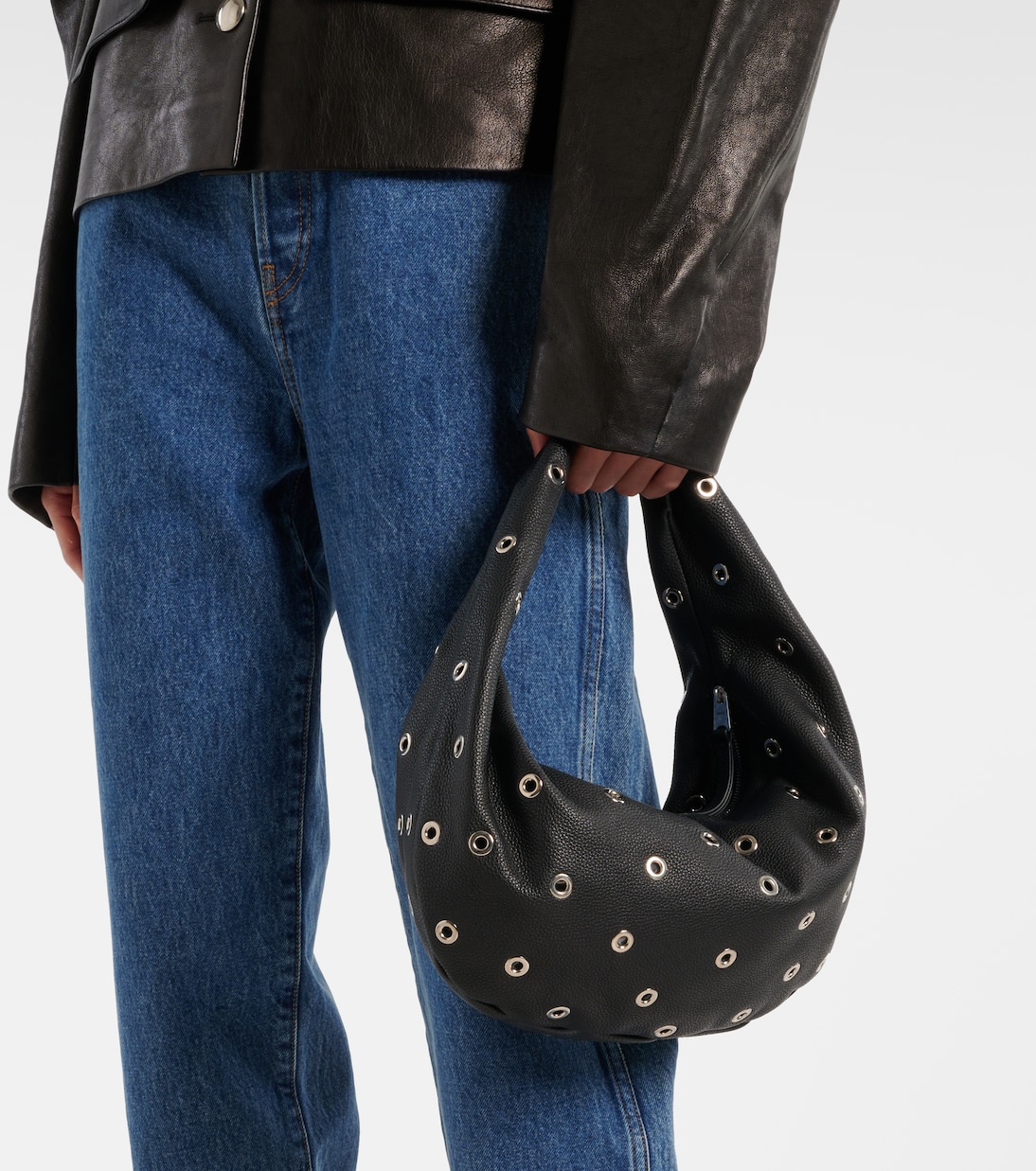 Borsa Olivia Medium in pelle con borchie | Khaite