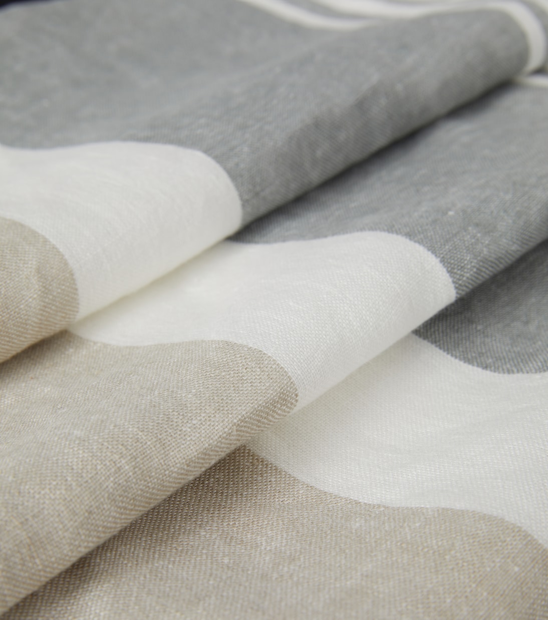 Telo mare in lino a righe | Brunello Cucinelli
