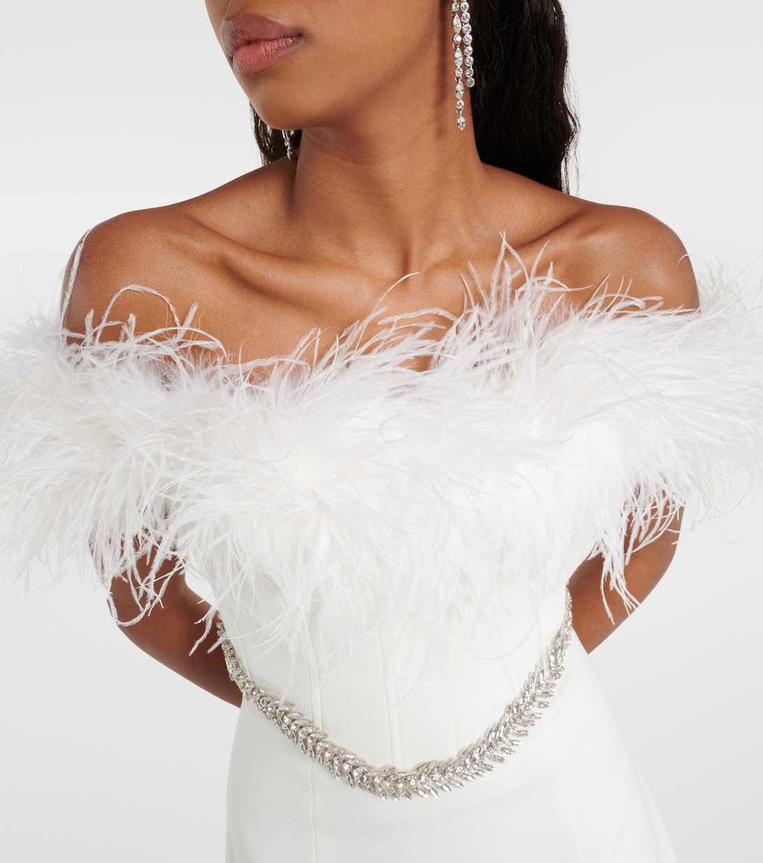Robe de mariée Blanche en crêpe à plumes | Rebecca Vallance