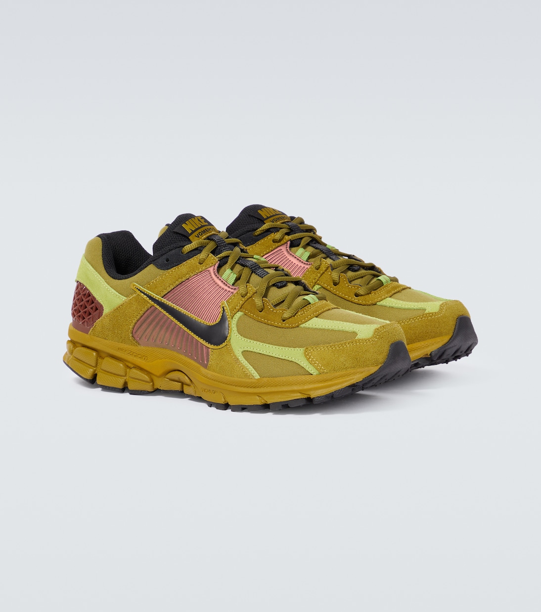 Sneakers Zoom Vomero 5 in suede | Nike