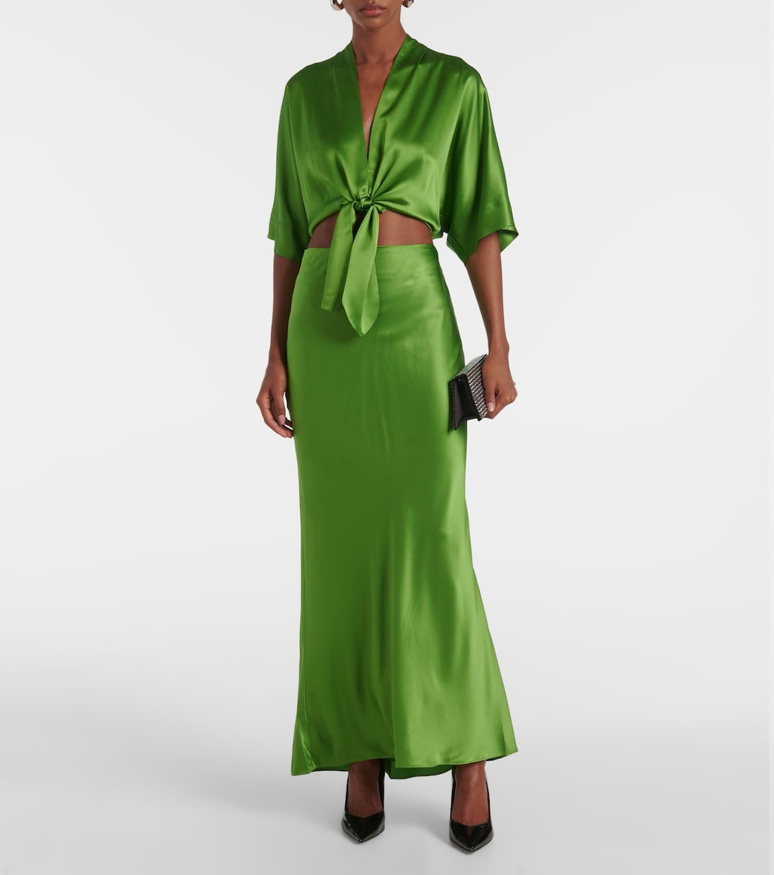 Blouse raccourcie en satin de soie | The Sei
