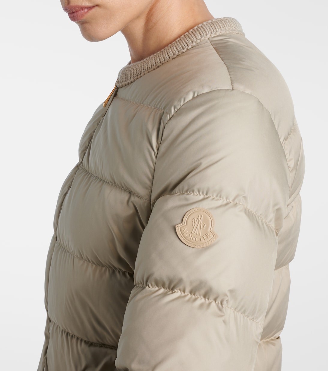 جاكيت محشوة بريش الإوز Mauvezin  | Moncler