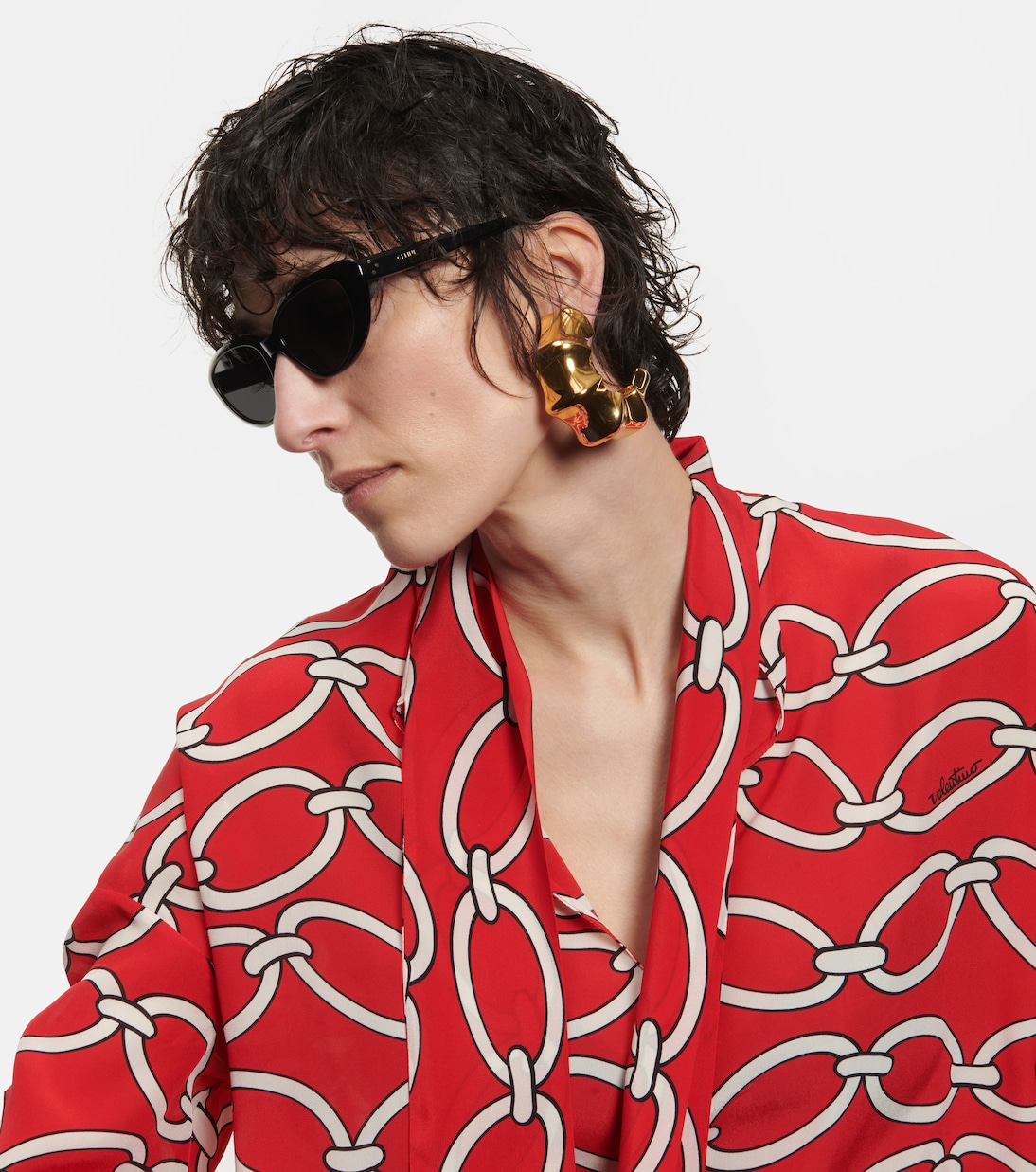 Occhiali da sole CELINE in acetato con montatura a gatto, stile giovane e trendy